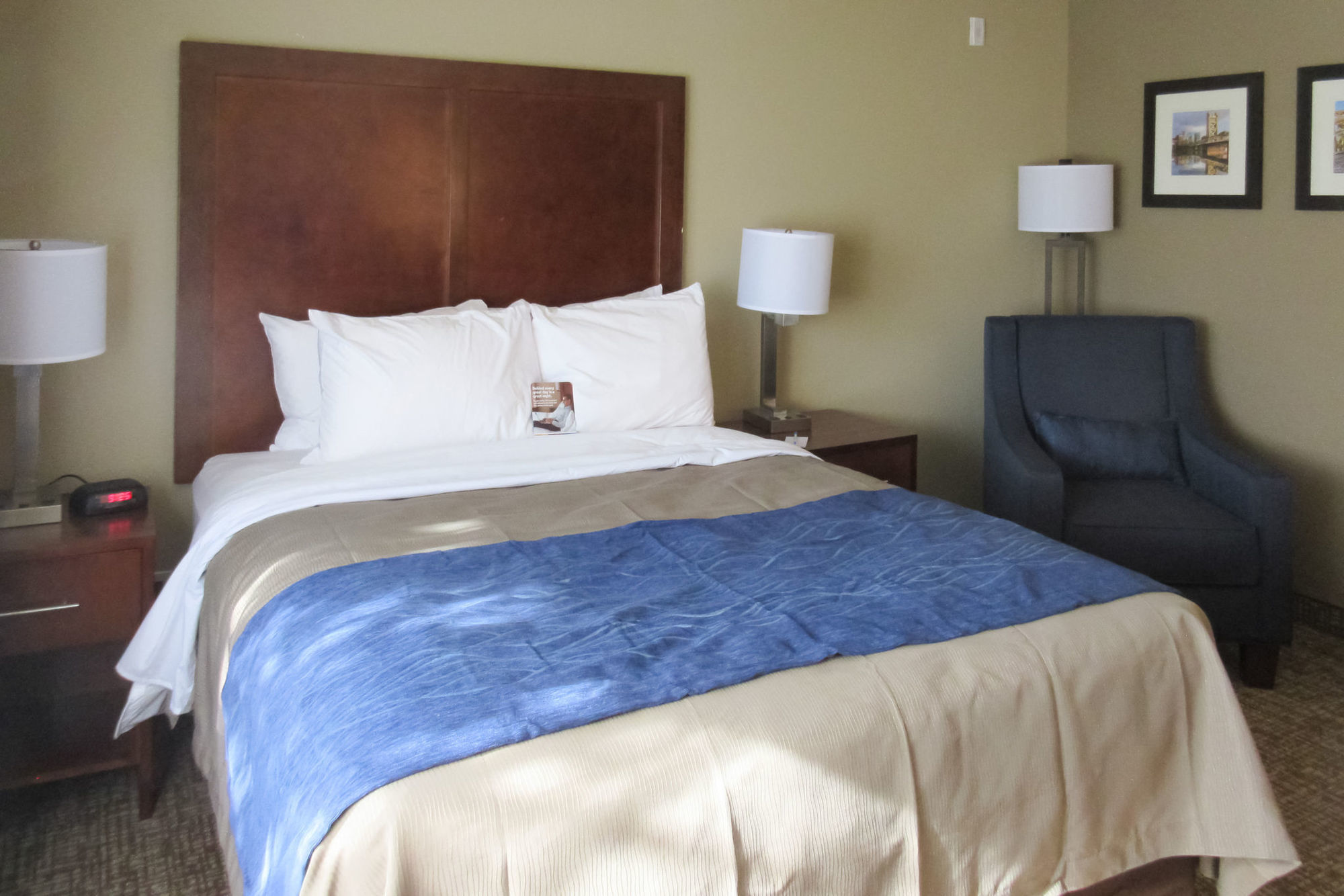 Comfort Inn & Suites Rocklin - Roseville Room photo