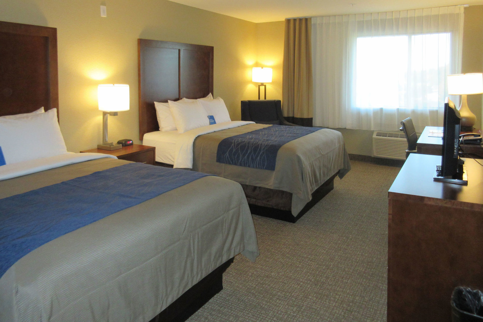 Comfort Inn & Suites Rocklin - Roseville Room photo